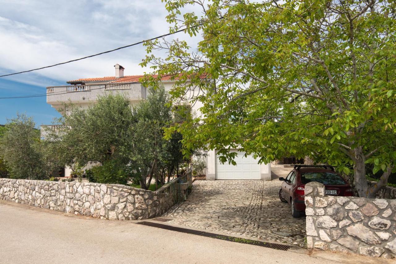 Apartment Linda Vrbnik  Luaran gambar